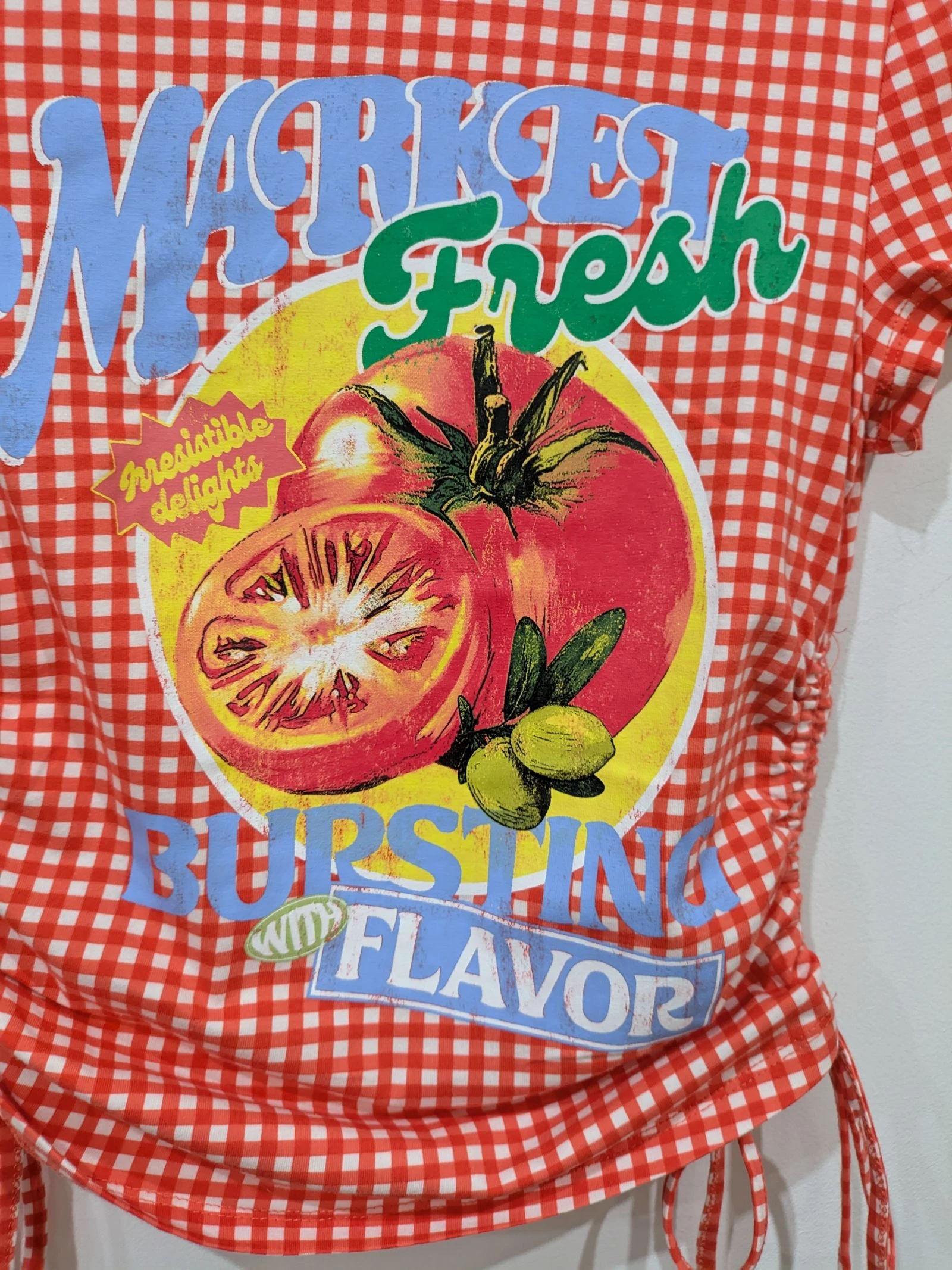 Camiseta Corta de Gingham con Estampado Retro de Tomate y Cordones Laterales talla S de Bershka  – photo 6